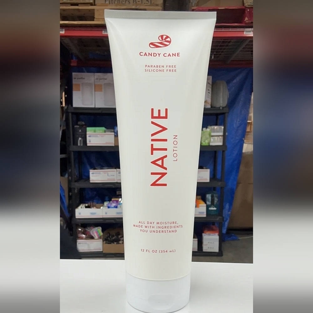 Native Candy Cane Moisturizing Lotion 354 ml